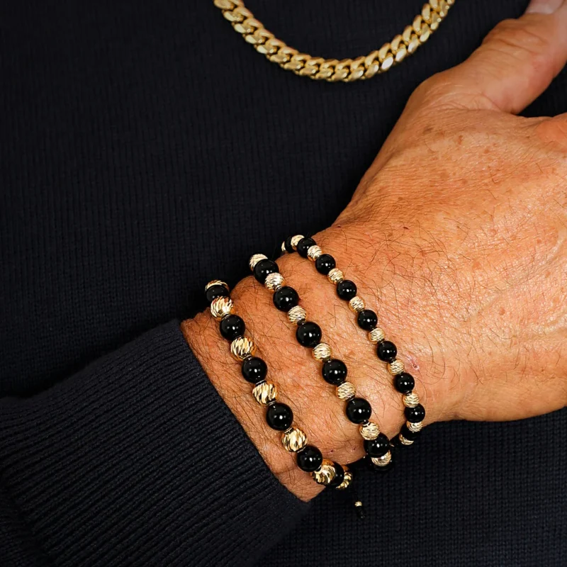 Pereira_BeadBracelet_Story_9x16_NoText-2